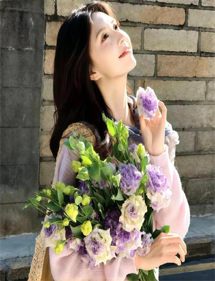 查泰莱夫人的情人快播_20多岁睡40岁女人正常吗_美丽女人